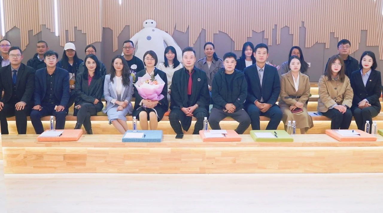 创启·培训|案例人人讲第四期主题培训活动暨2023年第三季度授袍仪式圆满完成！